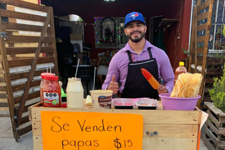 «Elotero sexy de Coahuila» se hace viral: FOTOS