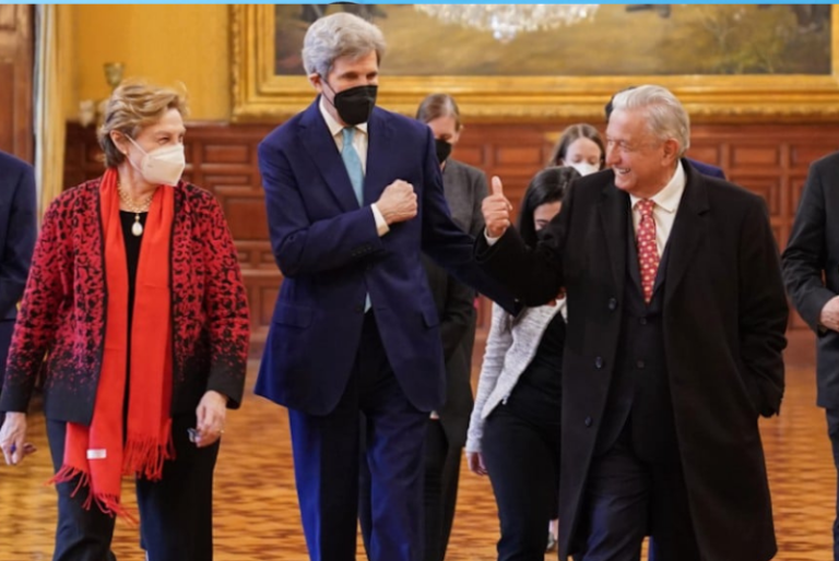 “Hablamos con franqueza y respeto”: AMLO tras reunión con John Kerry