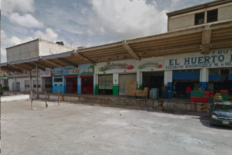 Luis Moisés González y «Huacho» Díaz tejen telaraña en la Central de Abastos de Mérida