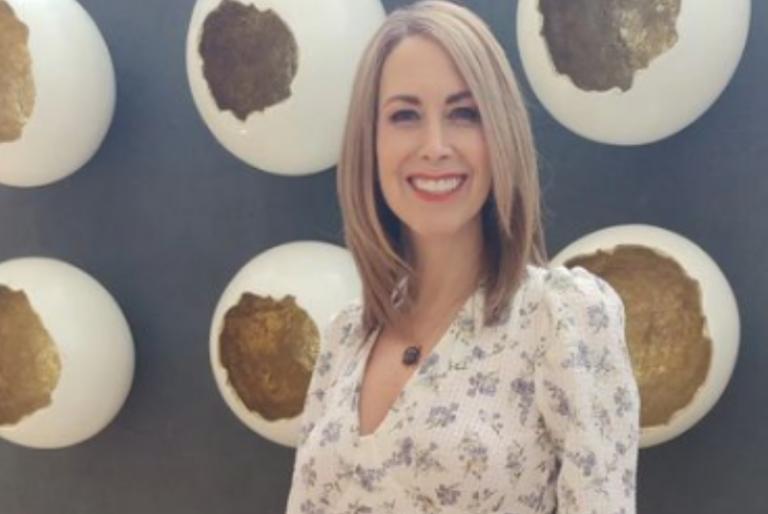Martha Guzmán, exconductora de «Hoy» comparte su primera fotografía sin cabello